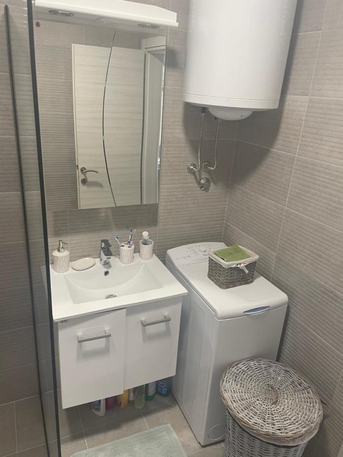 Studio Apartman Happy Home Tivat Exterior foto