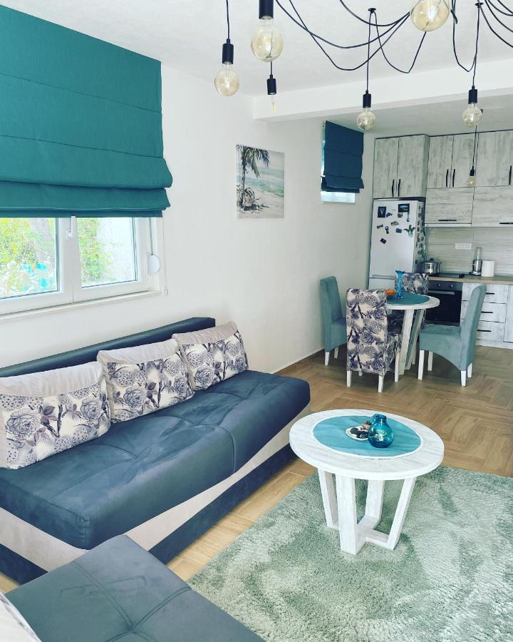 Studio Apartman Happy Home Tivat Exterior foto